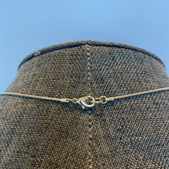 Circle Pendant Necklace - Picture 4 of 5